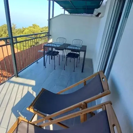 One Bedroom With Balcony And Sea View Sveta Nedelja (Hvar)