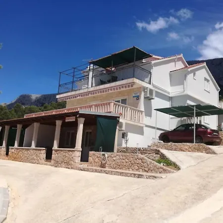 One Bedroom With Balcony And Sea View *